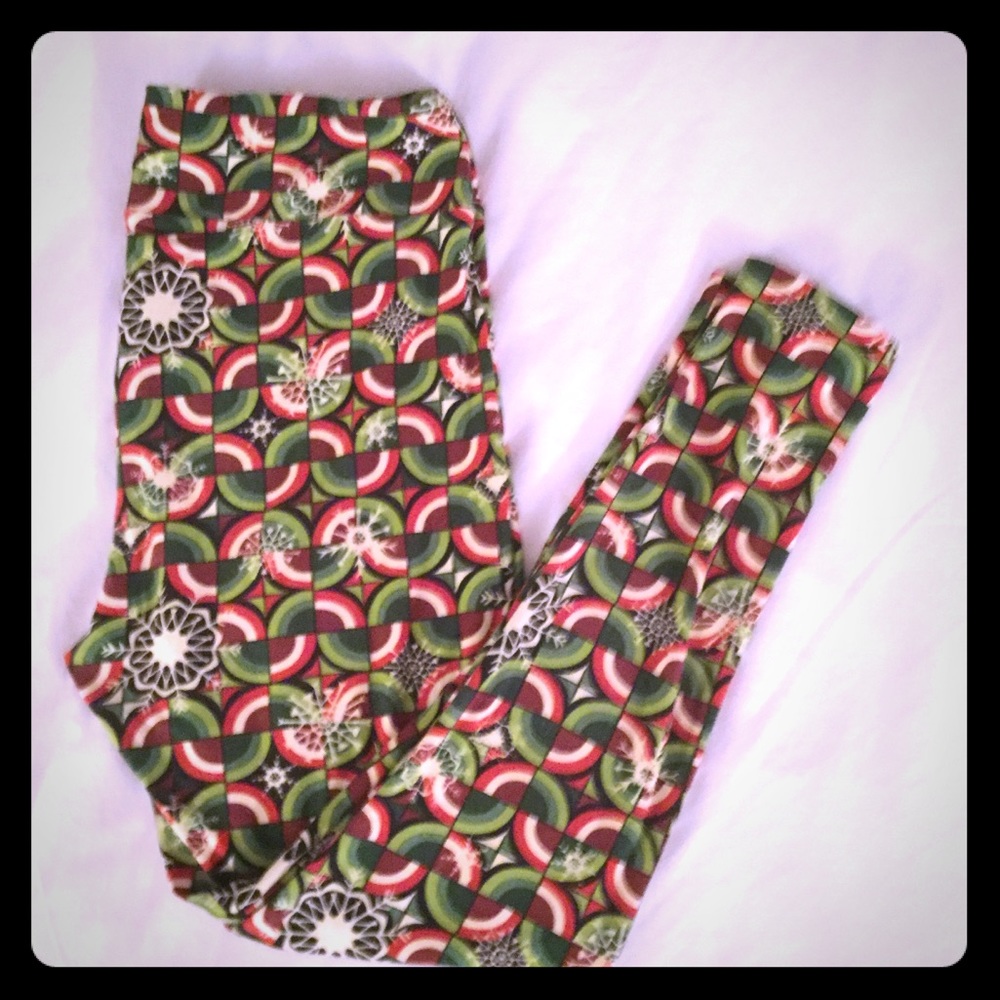 LuLaRoe Christmas Leggings TC 🎄